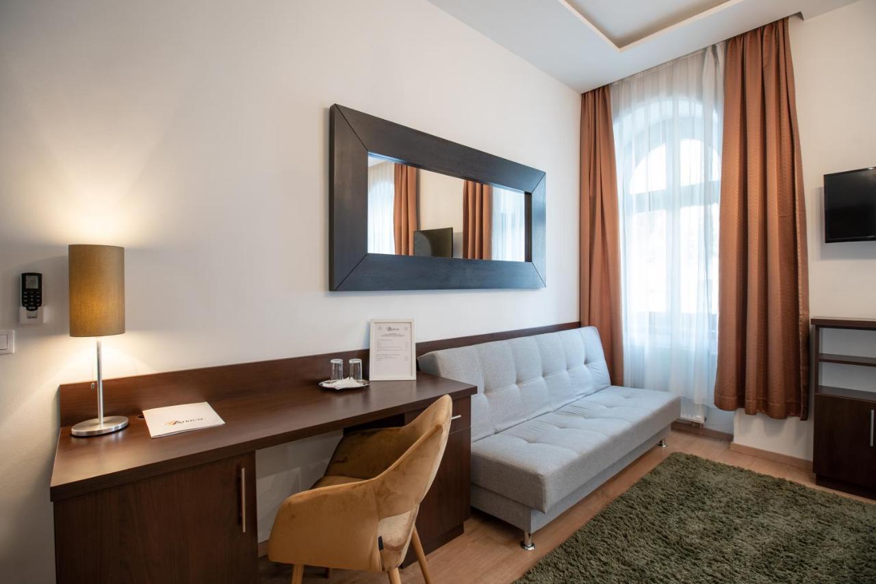 Atrium Rooms & Cafe Sopron Exterior photo